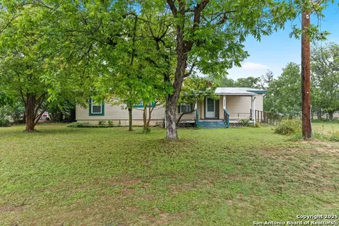 14230 N Hwy 16, Medina, TX 78055
