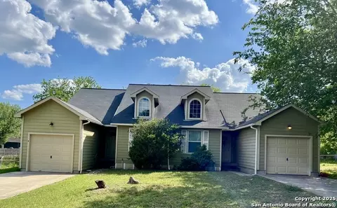 105 Sunnyside Dr, Kenedy, TX 78119