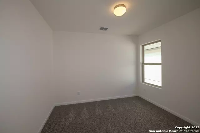 Bedroom - 5918 Cienna Cv, San Antonio, TX 78222 photo 5 of 9
