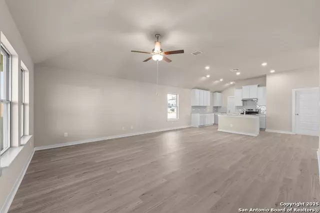Living - 5918 Cienna Cv, San Antonio, TX 78222 photo 6 of 7
