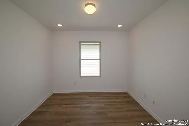 Bedroom - 5918 Cienna Cv, San Antonio, TX 78222 photo 3 of 9