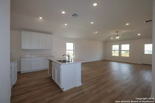 Living - 5918 Cienna Cv, San Antonio, TX 78222 photo 1 of 7