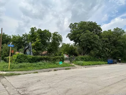 2001 Iowa, San Antonio, TX 78203