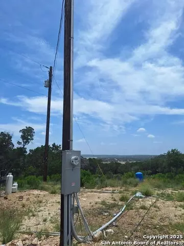  12934 Park Rd 37, Lakehills, TX 78063 photo 3