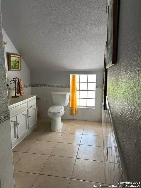 6 Collins Hill Rd, Lytle, TX 78052 photo 5