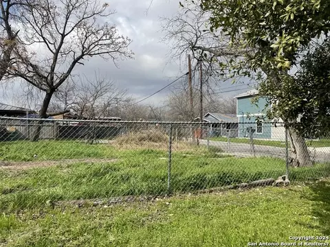 1527 Hays St #2, San Antonio, TX 78202