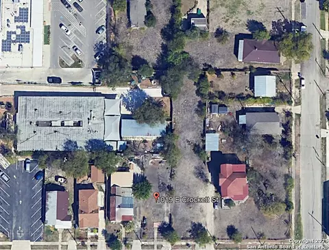 1019 E Crockett St, San Antonio, TX 78202
