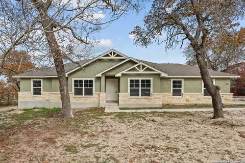 195 Log Cabin, Poteet, TX 78065
