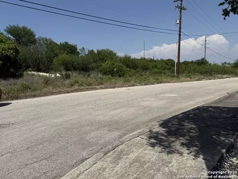 205 Jenull Ave, San Antonio, TX 78202 photo 3