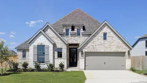 354 Lacey Oak, Castroville, TX 78009