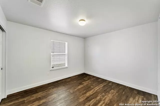 Bedroom - 11219 Five Iron, San Antonio, TX 78221 photo 6 of 7