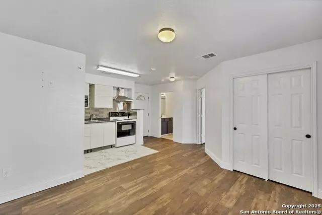 Living - 11219 Five Iron, San Antonio, TX 78221 photo 5 of 5