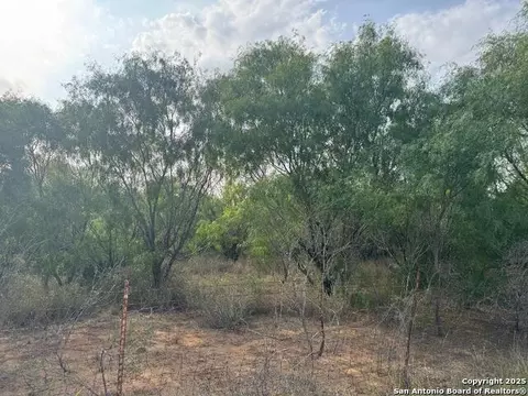 000 Granato, Poteet, TX 78065