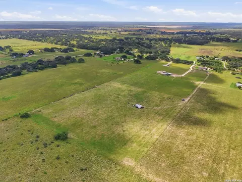 tbd Cr 777, Devine, TX 78016 photo 9