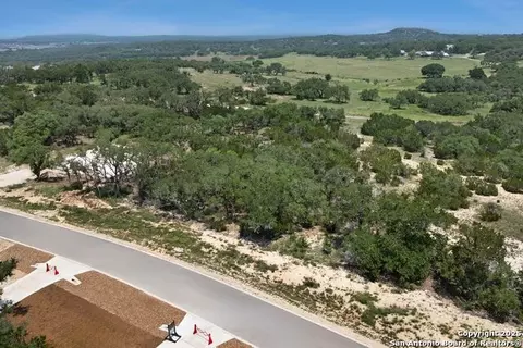 676 Travis Frst, Bulverde, TX 78163