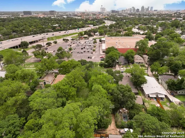  539 E Huisache, San Antonio, TX 78212 photo 5