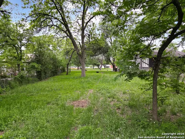  539 E Huisache, San Antonio, TX 78212 photo 10