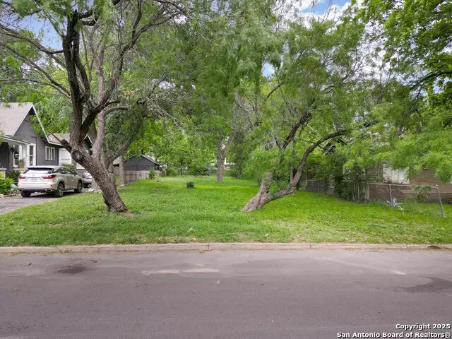  539 E Huisache, San Antonio, TX 78212 photo 9