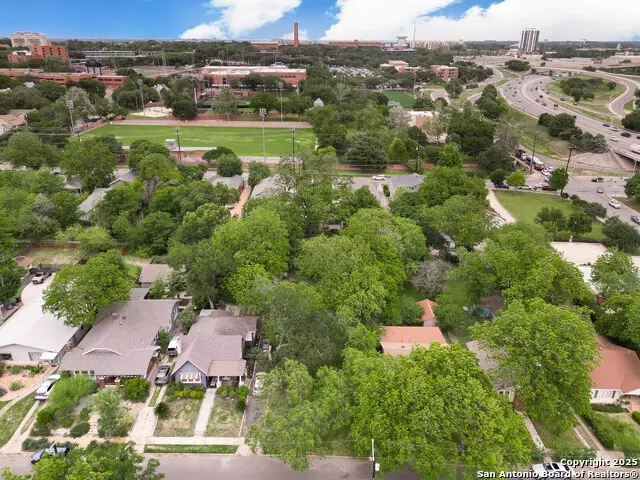  539 E Huisache, San Antonio, TX 78212 photo 8