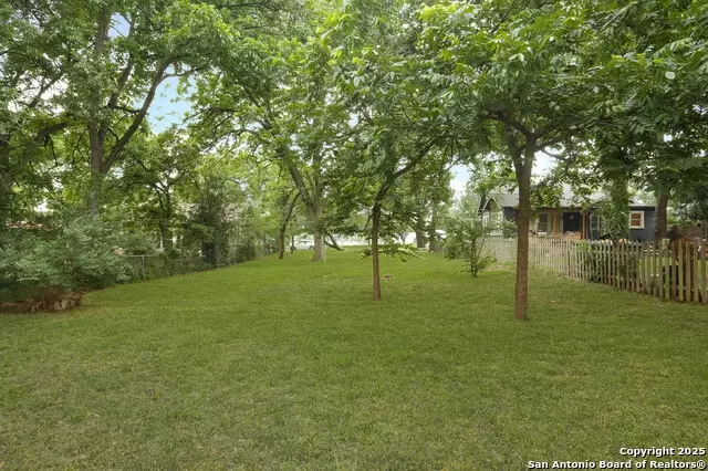  539 E Huisache, San Antonio, TX 78212 photo 11