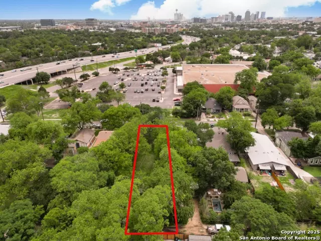  539 E Huisache, San Antonio, TX 78212 photo 2