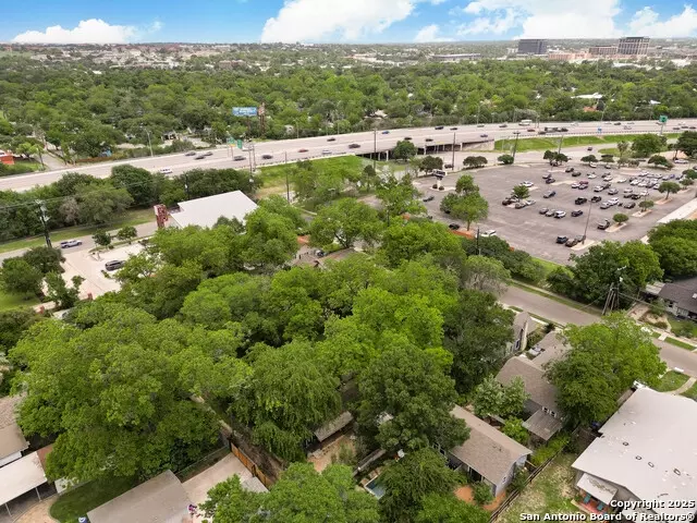  539 E Huisache, San Antonio, TX 78212 photo 6