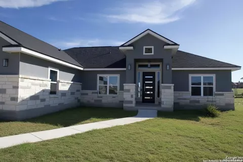 113 Pine Valley Dr, La Vernia, TX 78121