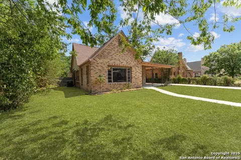 427 Donaldson, San Antonio, TX 78201