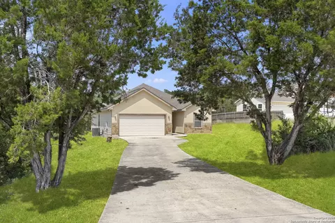 1355 Lasso, Canyon Lake, TX 78133