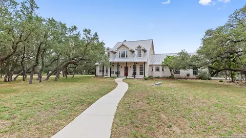 279 Pin Oak, New Braunfels, TX 78132