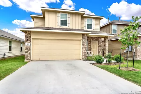 125 Legendary Trail Loop, Floresville, TX 78114