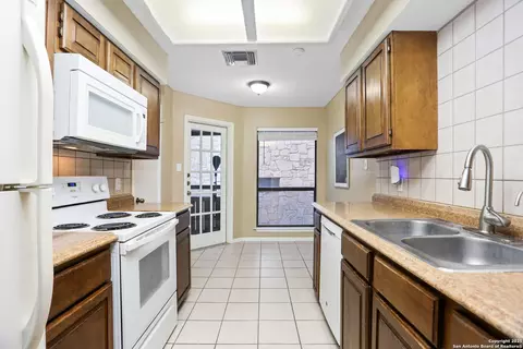 7738 Chambers Rd #1203, San Antonio, TX 78229