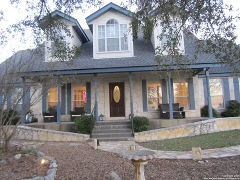1100 Madrona Ridge Dr, Bandera, TX 78003