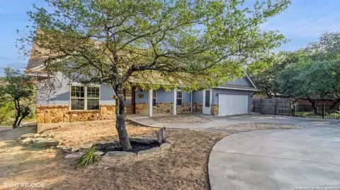 1974 Canyon Bnd, Canyon Lake, TX 78133