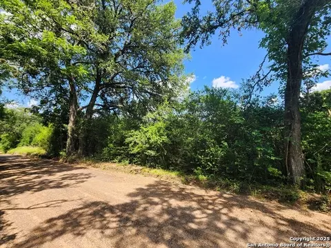 961 Lane Pool, La Grange, TX 78945