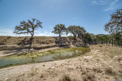 View/Area - 5430 Cr-111, Utopia, TX 78884 photo 6 of 8