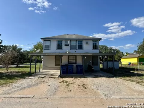 545 Ab Bensdale, Pleasanton, TX 78064
