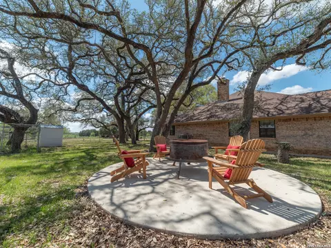 13055 Tonne Dr E, New Braunfels, TX 78132
