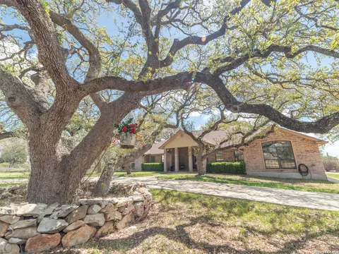 13055 Tonne Dr E, New Braunfels, TX 78132