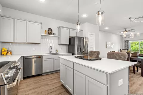415 Ira Ave UNIT 2102, San Antonio, TX 78209