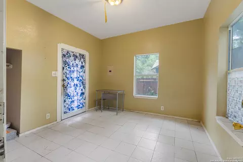 115 English Way, San Antonio, TX 78207