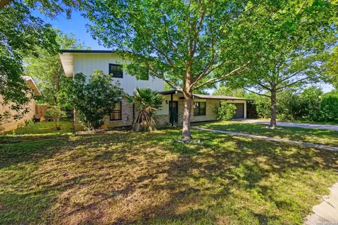910 Mount Kisco, San Antonio, TX 78213