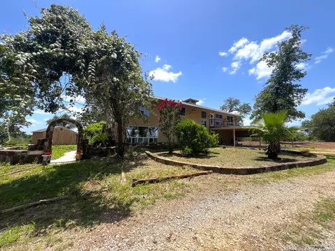 184 Guadalupe Hls, Seguin, TX 78155