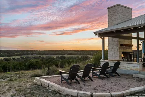365 Billy Sisson, Johnson City, TX 78636