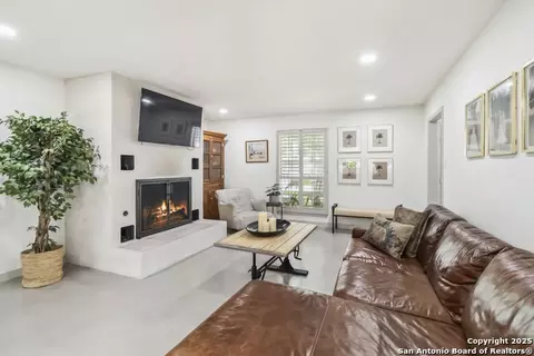 425 Edgewater, New Braunfels, TX 78130