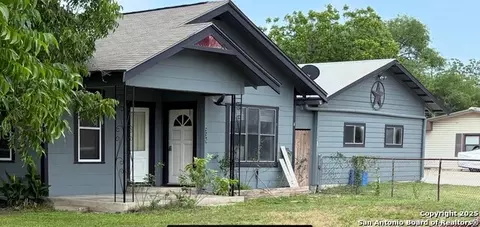 335 E San Antonio St, Marion, TX 78124 photo 1