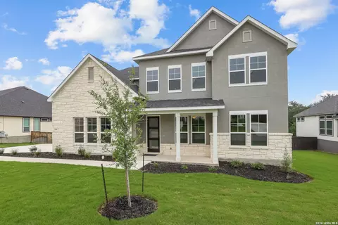 549 Englewood Ln, Castroville, TX 78009