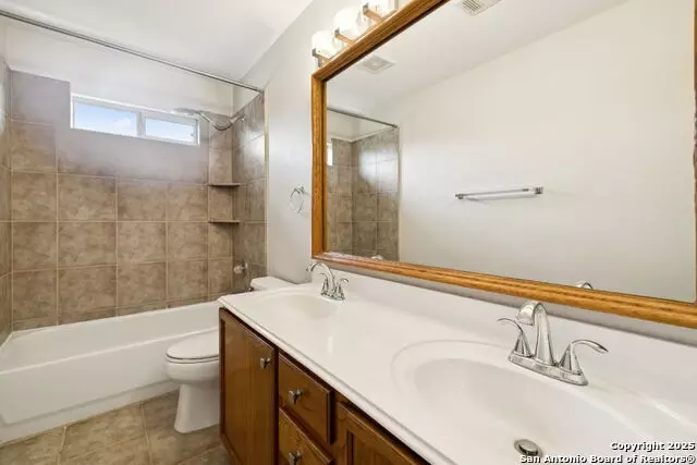 Bath - 18310 Redwood Path, San Antonio, TX 78259 photo 4 of 4
