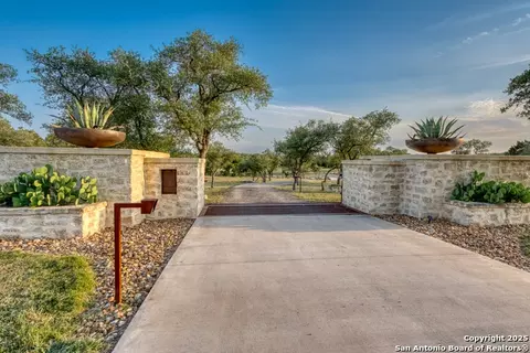 3111 Hugo Rd, San Marcos, TX 78666