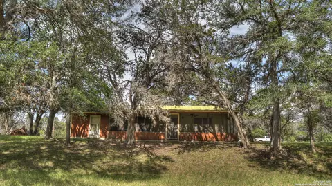154 Weston, Leakey, TX 78873